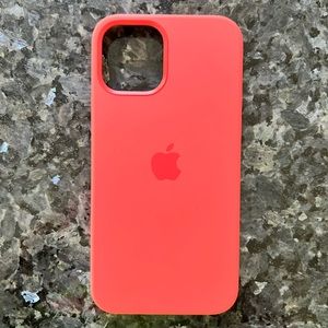 Apple iPhone 12/12 pro MagSafe silicone case